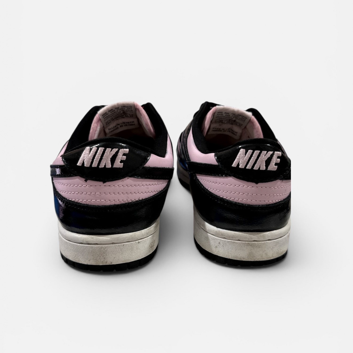 Nike Dunk Low “Pink Patent” / Pre-Owned